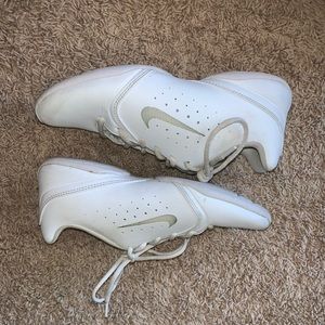 nike cheer shoes